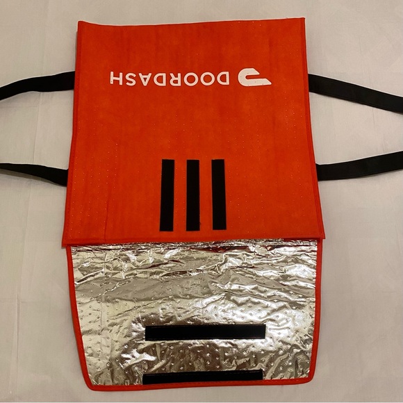 DoorDash Insulated Hot Pizza Bag Red With Handles 19” X 19” X 5” - Picture 3 of 8